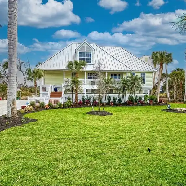 SERENE RETREAT IN SEAGULL ESTATES