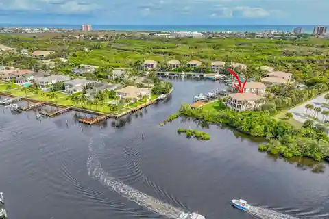 Direct Waterfront Carriage Condo