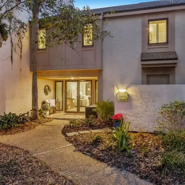 PROFESSIONALLY DESIGNED AND FULLY RENOVATED VILLA