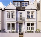 IMPRESSIVE SIX BEDROOM HOUSE CLOSE TO PARSONS GREEN