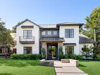 Exquisite Custom Residence with Lush, Modern Landscaping