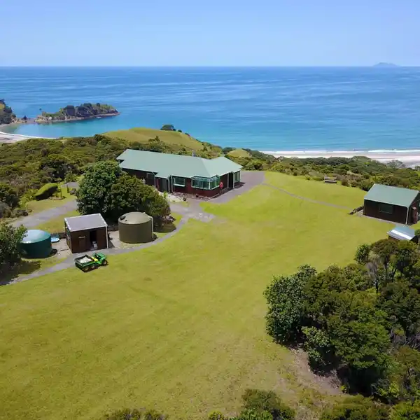 PRIVATE PARADISE WITH ENDLESS VIEWS