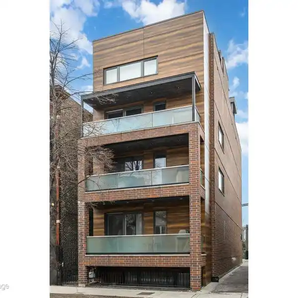 MASSIVE WEST TOWN DUPLEX