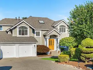 Gorgeous and Move-In Ready Burnstead Home