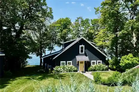 Modern Waterfront Escape with Permanent Dock