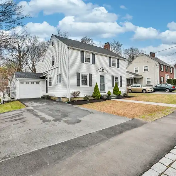 IMPECCABLE HOME IN A HOT NEIGHBORHOOD