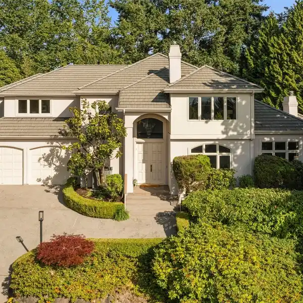 LOVELY LIGHT-FILLED HOME IN YARROW RIDGE