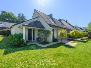 Rare Property on the Left Bank of the Port of Vannes