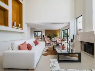 Five Bedroom House with Garden, Pool and Rooftop in Aldeia De Juzo