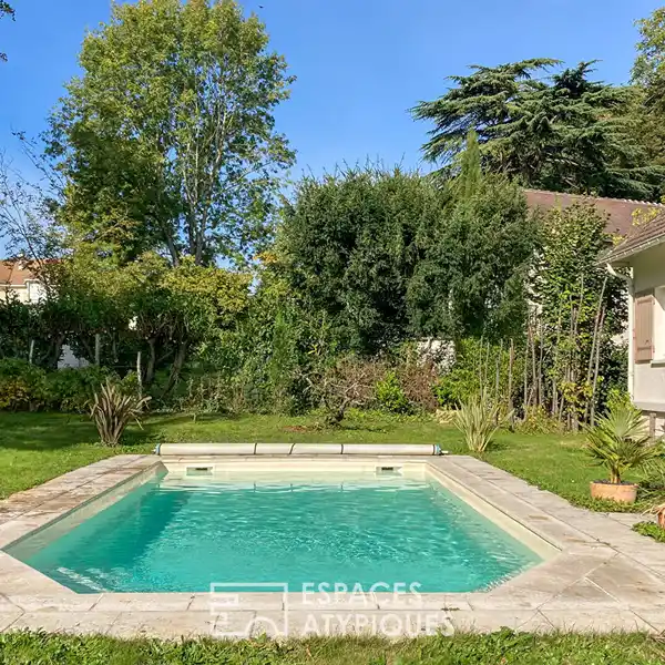 UNIQUE PROPERTY IN THE HEART OF ORGEVAL