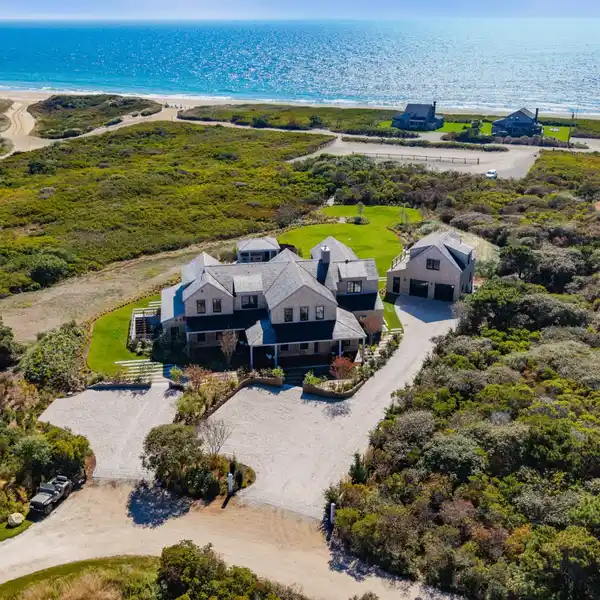 HIGH-END NEW CONSTRUCTION WITH BREATHTAKING OCEAN VIEWS