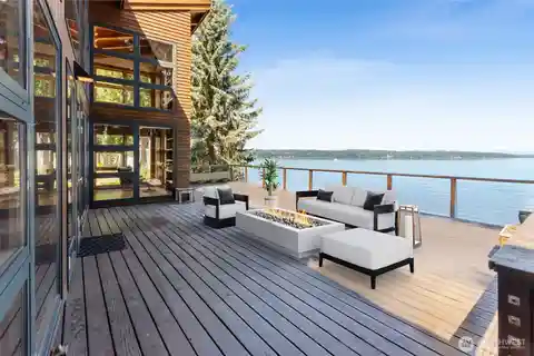 Stunning Northwest Contemporary on Johnson Point