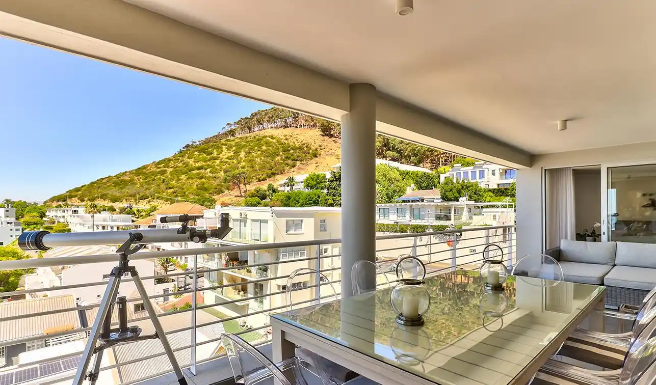 Luxury Penthouse with Rooftop Terrace