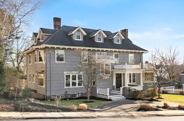 Charming 1895 Colonial Revival