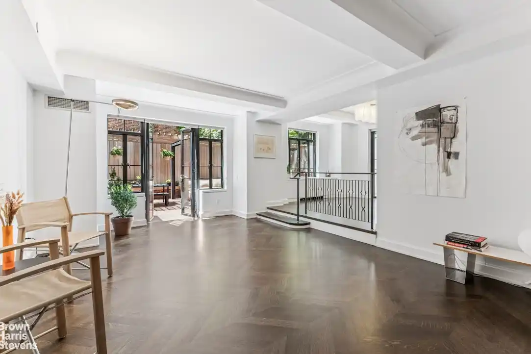 Extraordinary Apartment That Feels Like a House