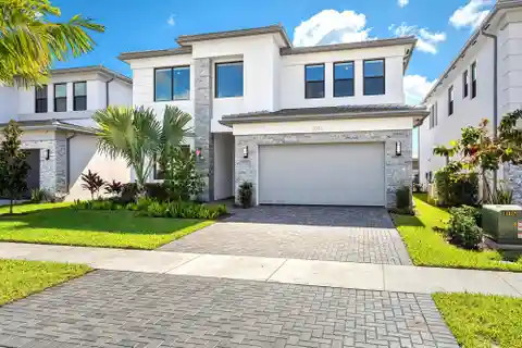 Exceptional Property in Sought-after Lotus Palm