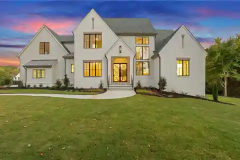 Rustic Charm Meets Modern Mountain Luxury