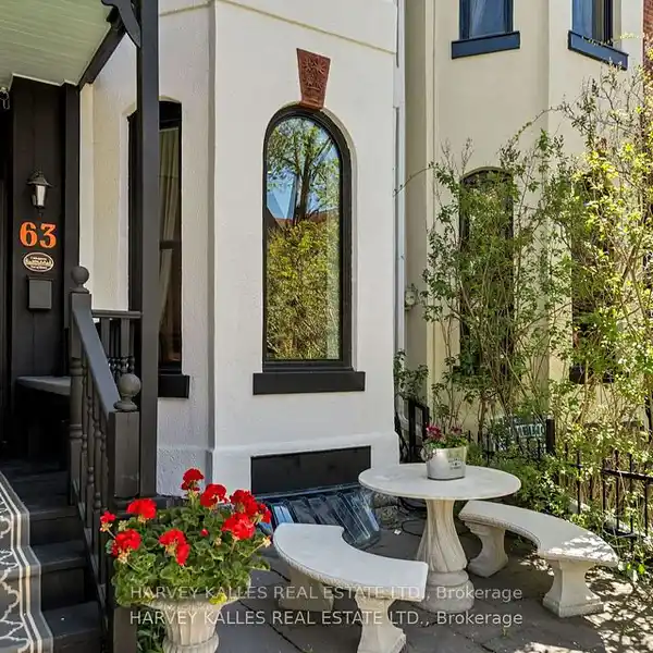 MAGNIFICENT VICTORIAN IN HISTORIC CABBAGETOWN