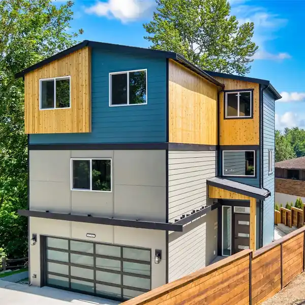 CUSTOM CRAFTED RESIDENCE THAT HAS IT ALL