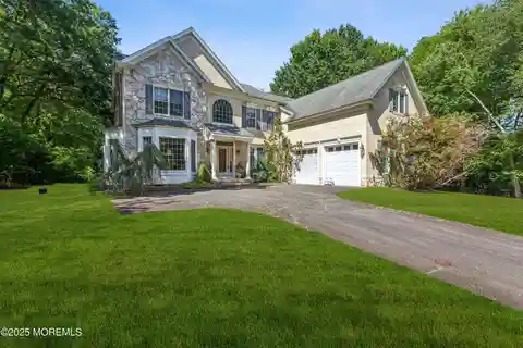 Convenience and Comfort in a Desirable Neighborhood