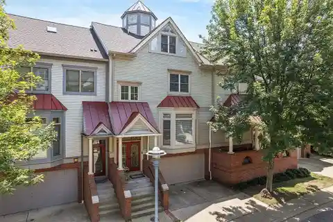 Sophisticated Herr's Island Townhome