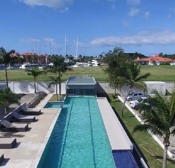 LAS BRISAS