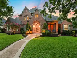 Move-In Ready Home in a Lovely Neighborhood