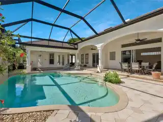 Courtyard Home in Kensington Golf & Country Club