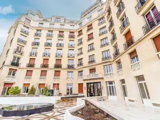 Meticulously Renovated Ground Floor Apartment