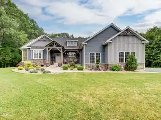 Charming Craftsman Ranch on Private 1.5 Acres
