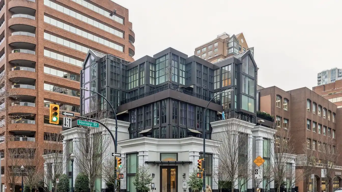 Three Bedroom Penthouse with a New York Vibe
