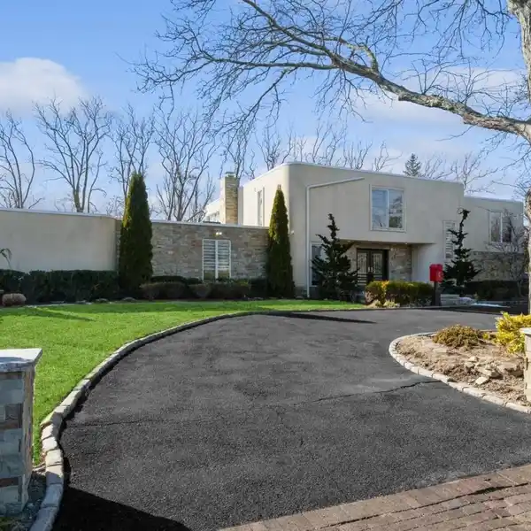 RENOVATED CONTEMPORARY HOME IN THE HEART OF HEWLETT BAY PARK