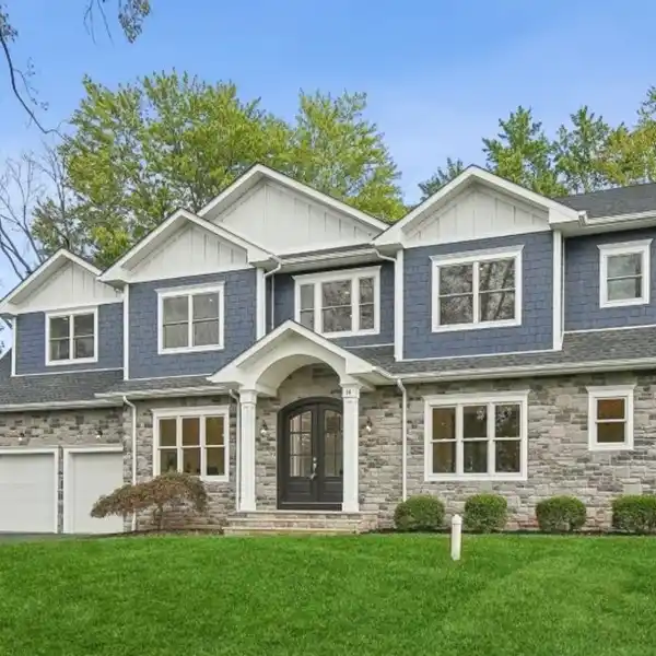 CUSTOMIZE YOUR BRAND NEW COLONIAL HOME