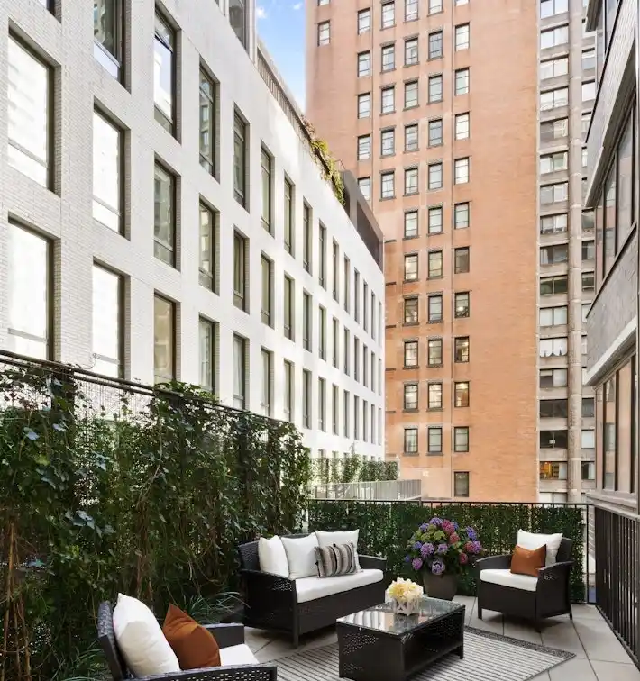 Luxurious Studio with Private Terrace