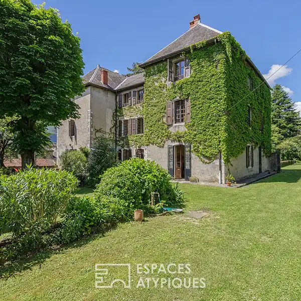 PRESTIGIOUS STATELY RESIDENCE