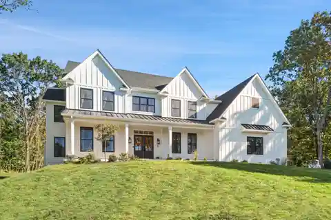 To-Be-Built Luxury Home in a Desirable Location
