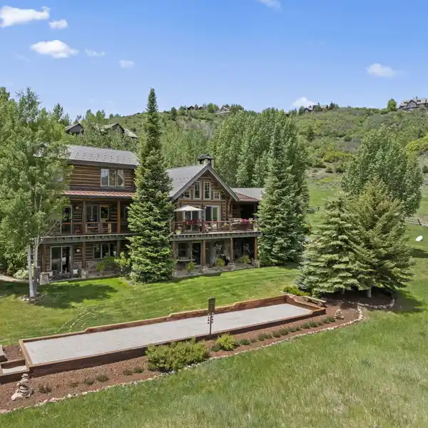 IDYLLIC SETTING ON THE RANCH AT CORDILLERA