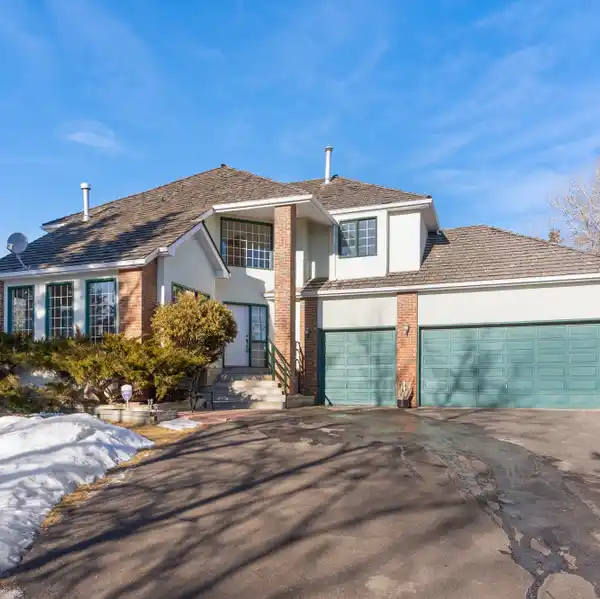 EXCLUSIVE PRIVATE ACREAGE PROPERTY