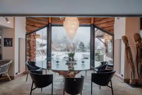 Secluded Alpine Retreat with Spa and Cinema