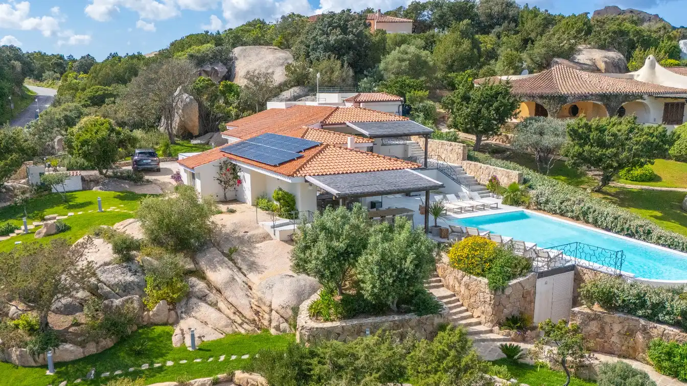 Luxury Pool Villa with Forever Views