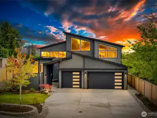 The Casita in Coveted Maywood Heights