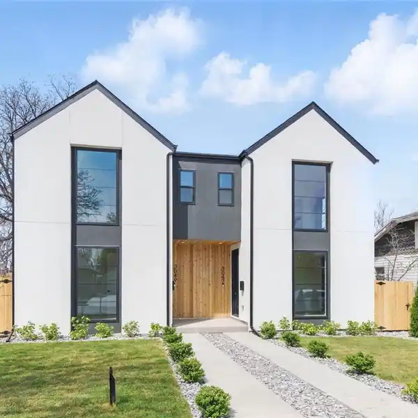 GORGEOUS BRAND NEW DUPLEX