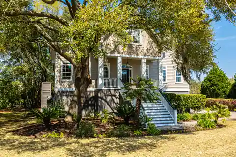 Perfect Blend of Modern Comfort and Lowcountry Elegance