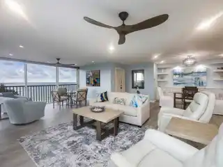 Sweeping Gulf Views in the Moorings