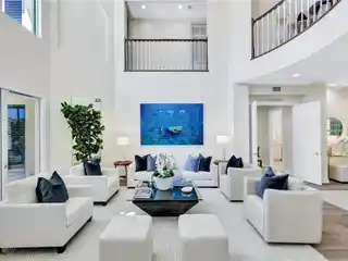Beautifully Renovated Villa in Vizcaya at Bay Colony