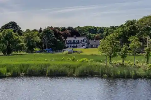 Waterfront Saltbox in a Special Neighborhood