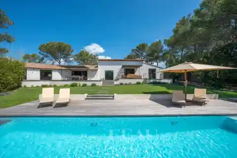 Completely Renovated Property in Peaceful Saint Marc Jaumegarde