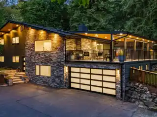 Incredibly Remodeled Modern Home