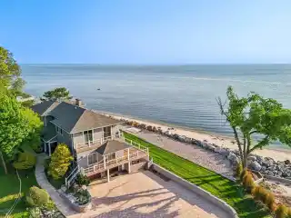 Exceptional Asharoken Estate