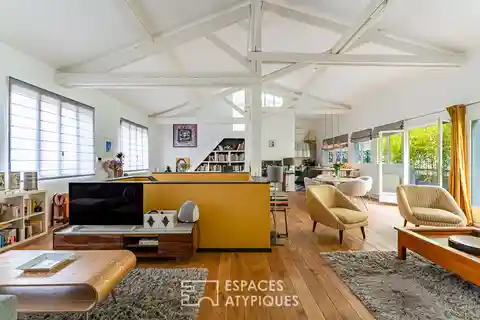 Former Metal Workshop in the Heart of Clichy